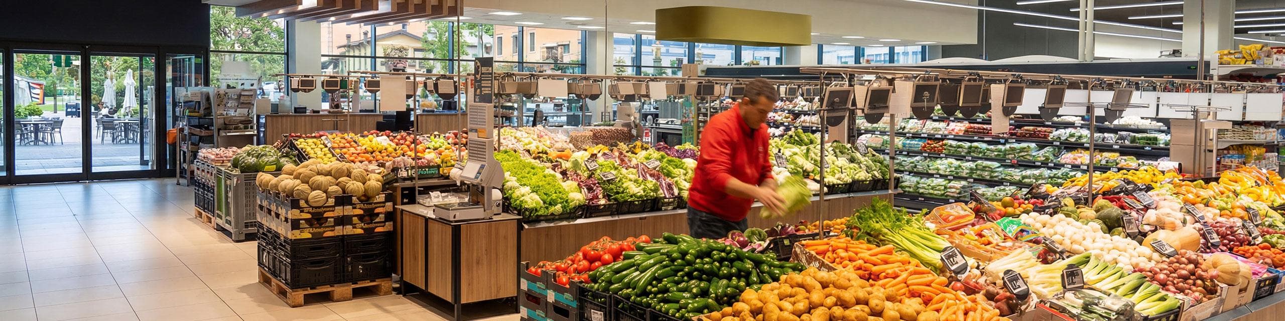 Our commitment to customers, people and local areas Our commitment to customers, people and local areas